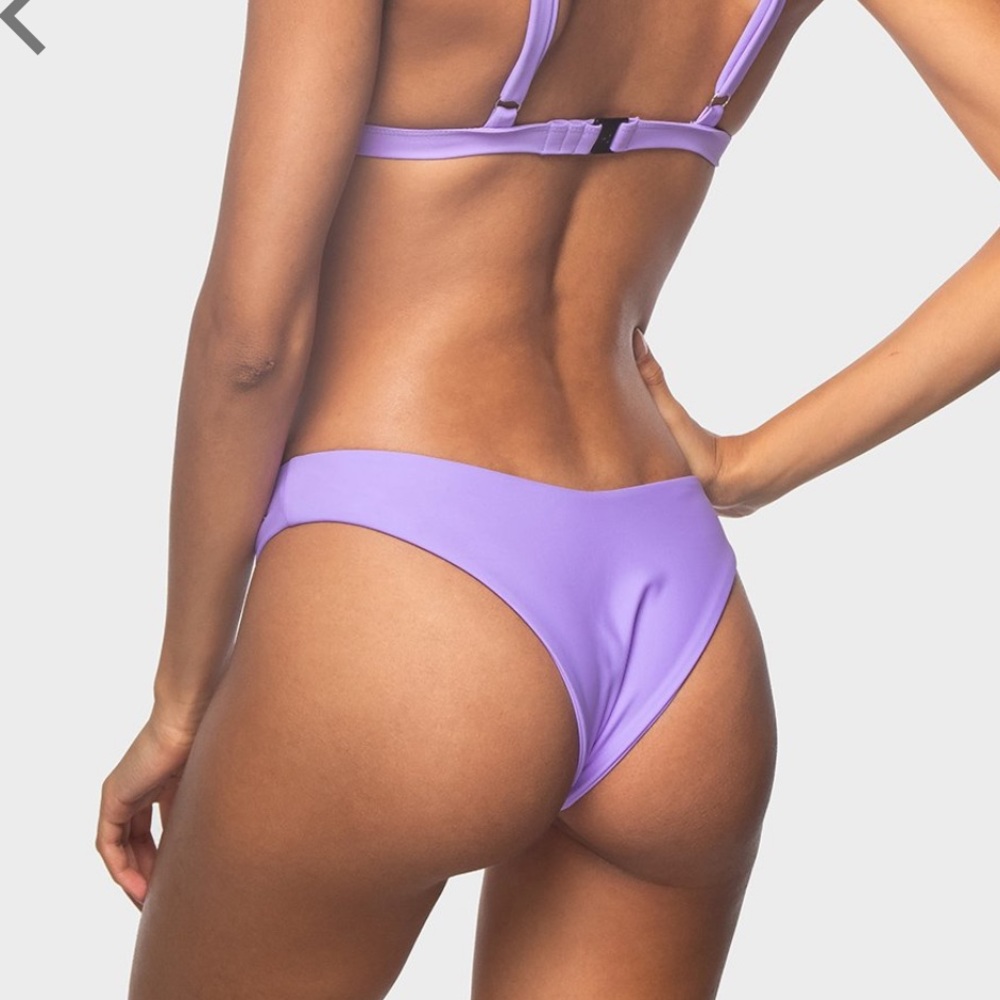 NWT Blackbough Maui Bikini Bottoms M